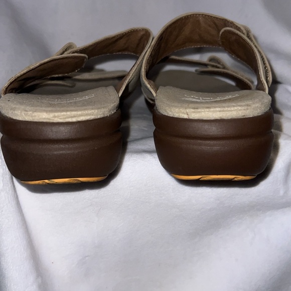 EUC- Dansko Sandals Size 40 ( US 9.5/10) - Picture 4 of 7